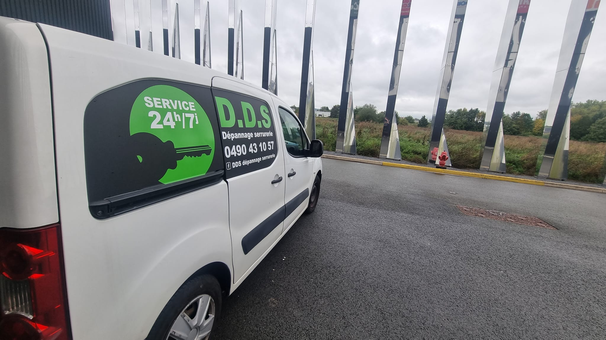 Camionnette DDS Dépannage - serrurier Mouscron